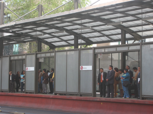 Metrobús.3 - Insurgentes