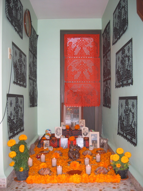 Día de muertos.21 - Ofrenda familiar