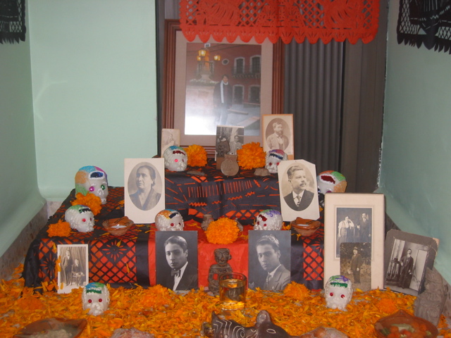 Día de muertos.23 - Ofrenda familiar